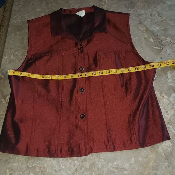 NWOT Women's Deep Red Metallic Button Down Vest - Picture 4 of 7